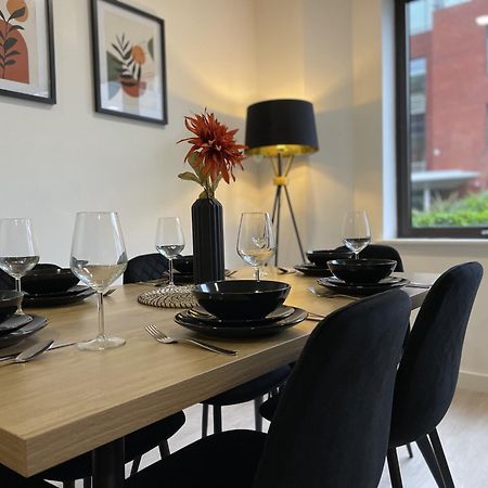 Modern City Centre Apartment Exeter Eksteriør billede