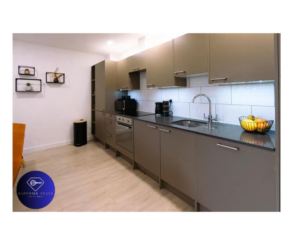 Modern City Centre Apartment Exeter Eksteriør billede