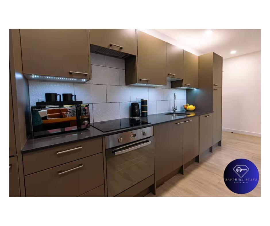 Modern City Centre Apartment Exeter Eksteriør billede